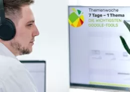 Mitarbeiter vertieft in seine Arbeit am PC