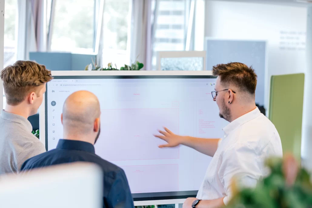 Mitarbeiter-Besprechung Besprechungen am Whiteboard