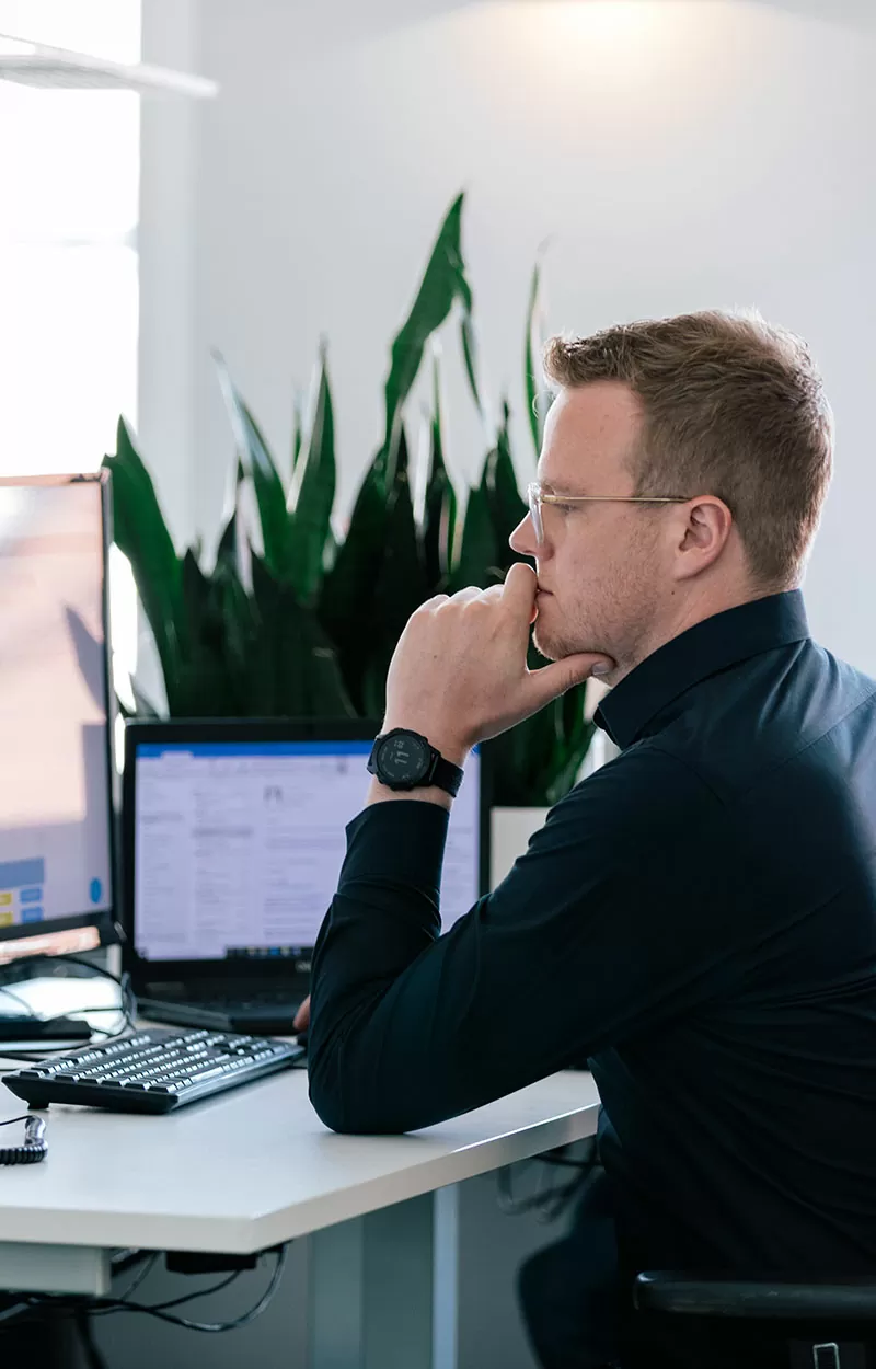 Entwickler für Magento-Schnittstellen am PC