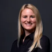 Kaufmännische Leitung - Olivia Hahn Kaufmännische Leitung - Olivia Hahn